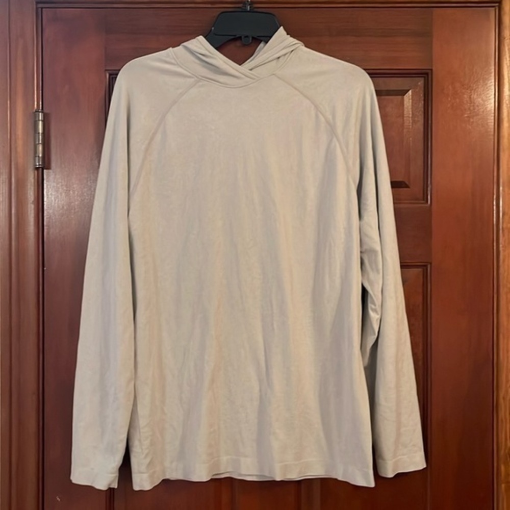 FABLETICS DRI FIT PULLOVER WITH HOOD
